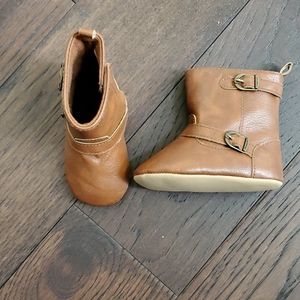 Baby girl boots 12 to 18 month